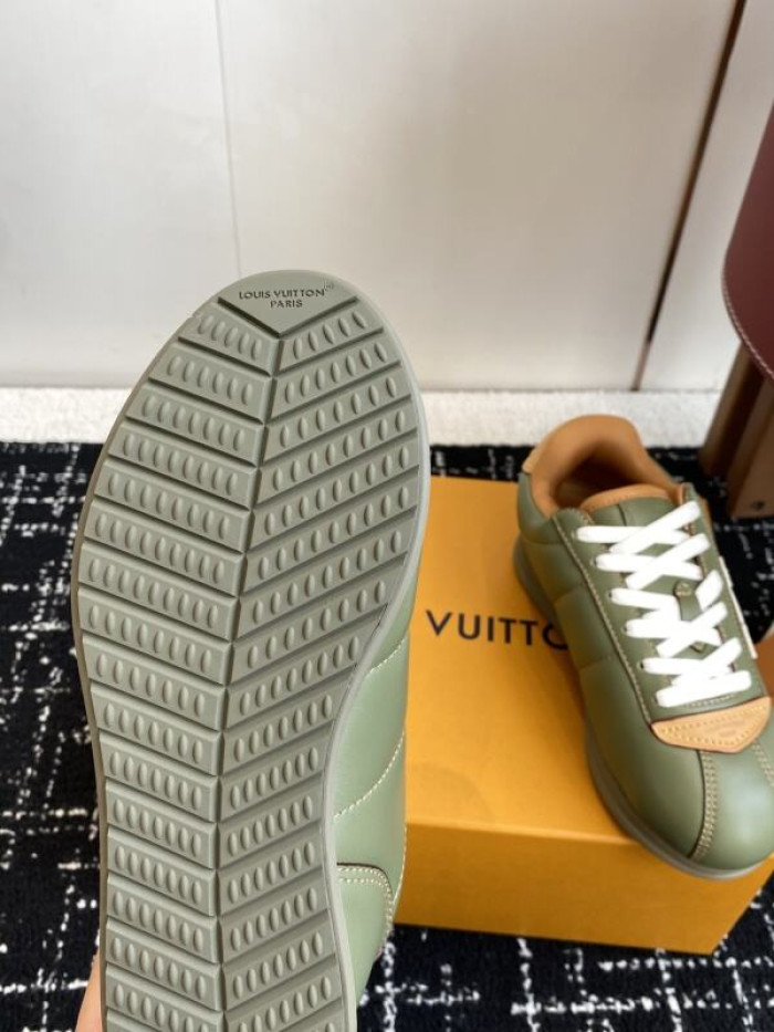 LV snekaers 215