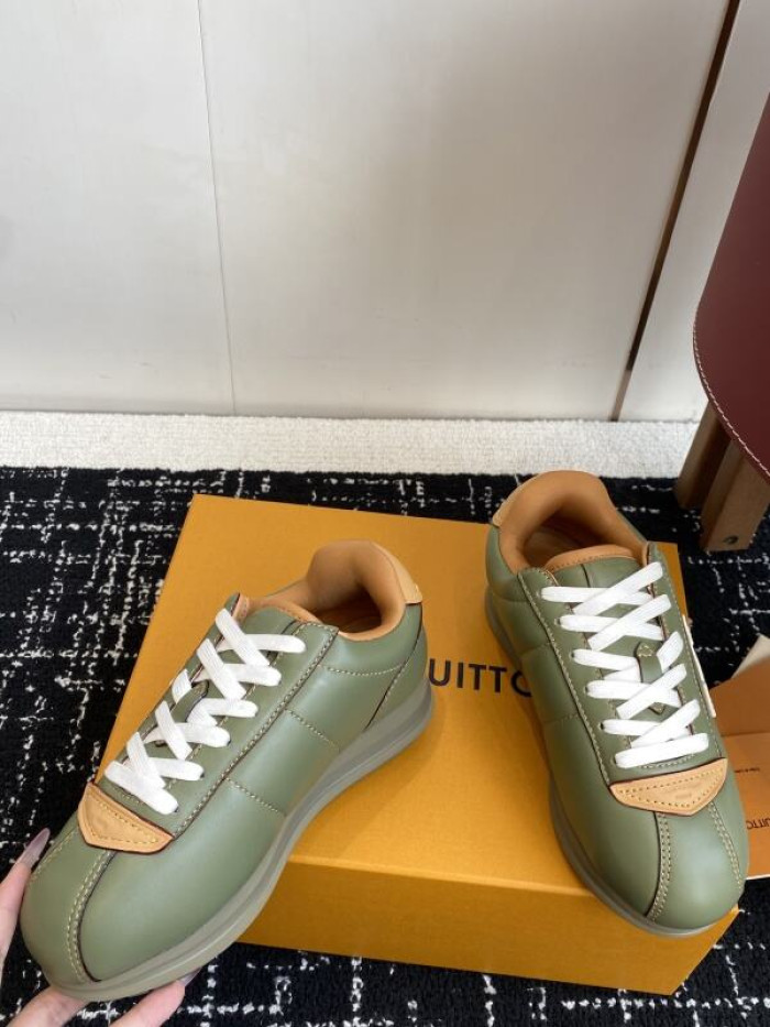 LV snekaers 215