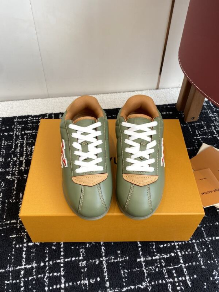 LV snekaers 215