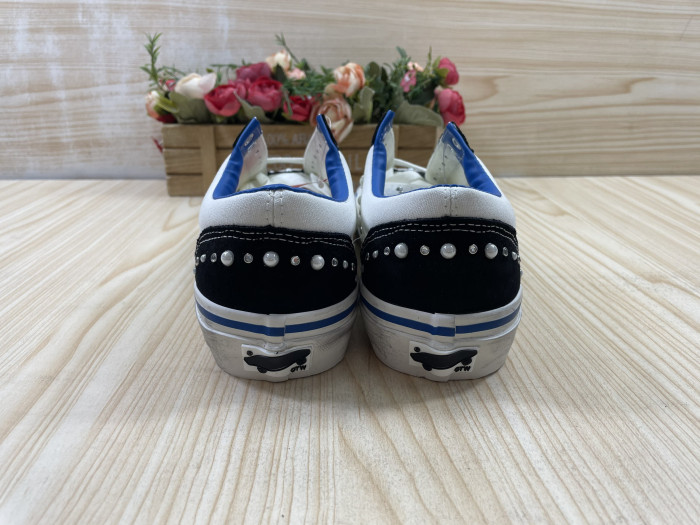 VANS-07