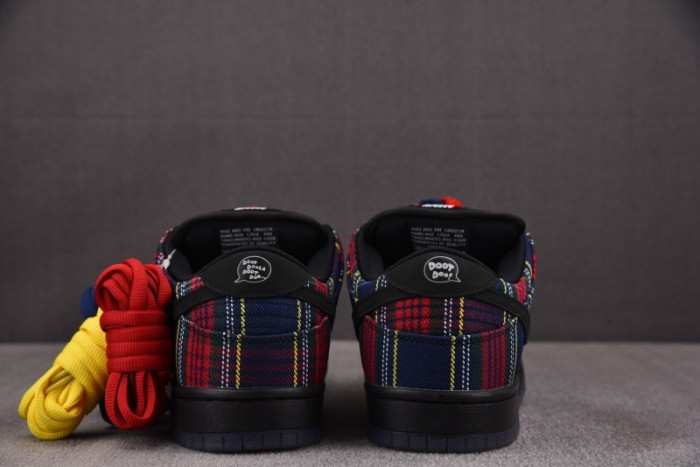 NK SB Dunk Low Nardwuar-II1493-600