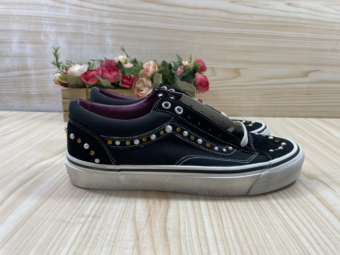 VANS-06