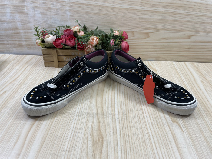 VANS-06
