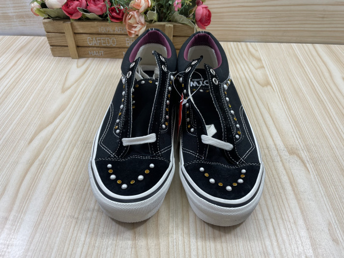 VANS-06