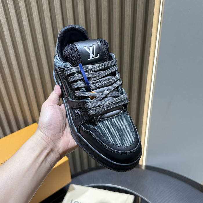 LV snekaers 258