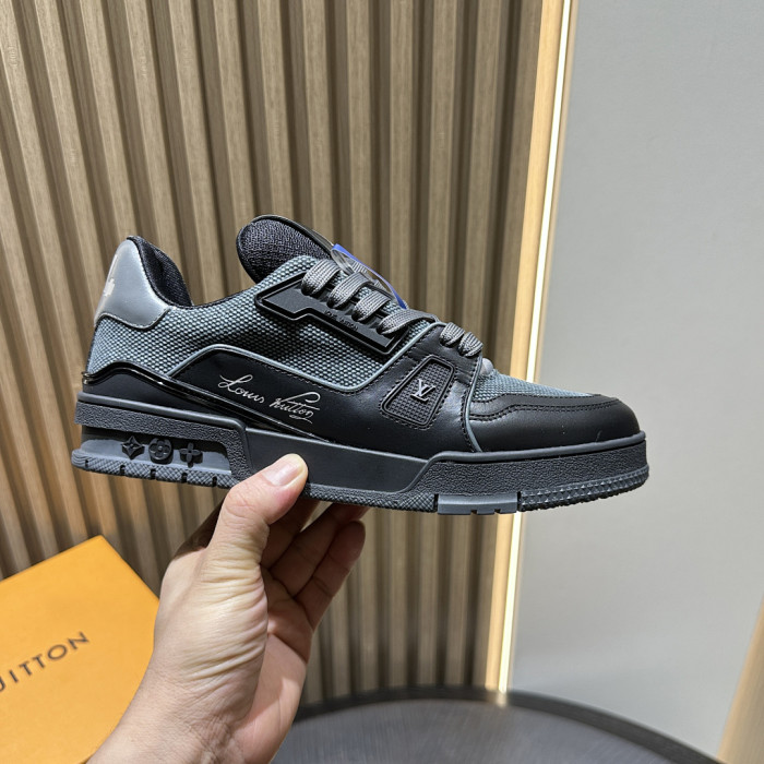 LV snekaers 258
