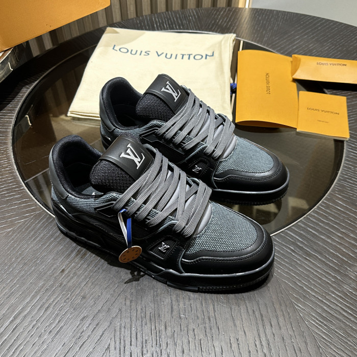 LV snekaers 258