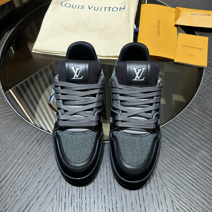 LV snekaers 258