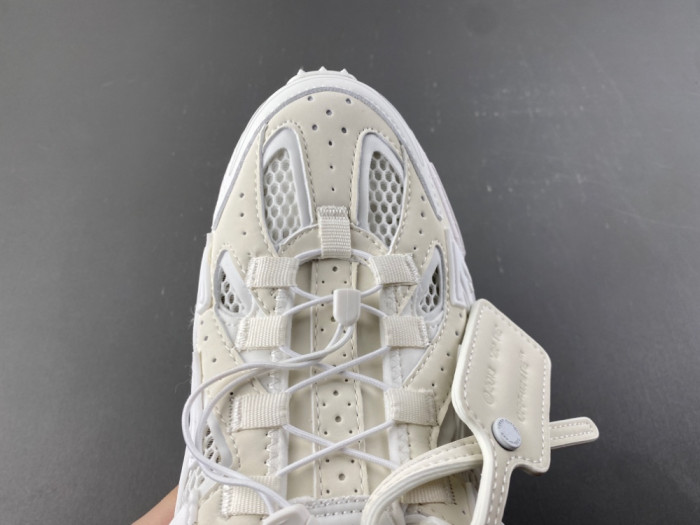 OFF-WHITE -111