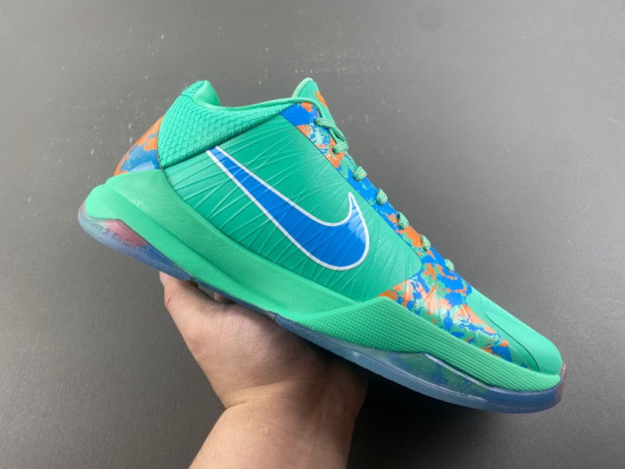 Jalen Brunson x Nike Zoom Kobe 5 Protro-Ix1200-300