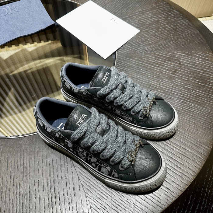 D10r B33 SNEAKERS-12