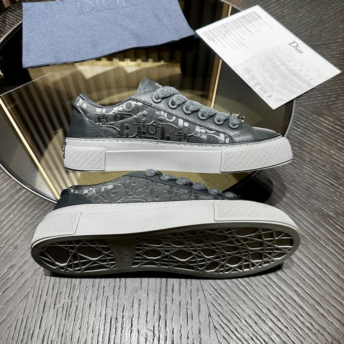 D10r B33 SNEAKERS-12