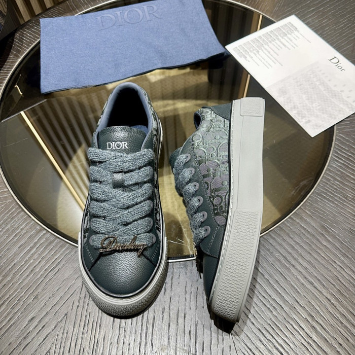 D10r B33 SNEAKERS-12