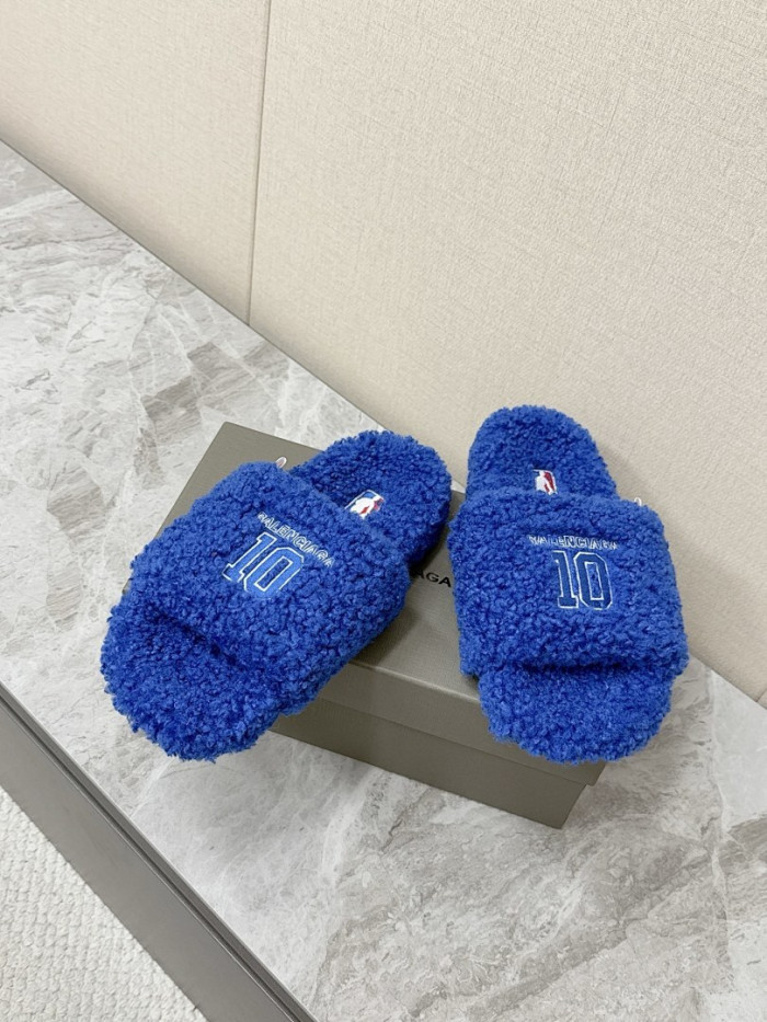 Ba1en*iaga Sandal 46