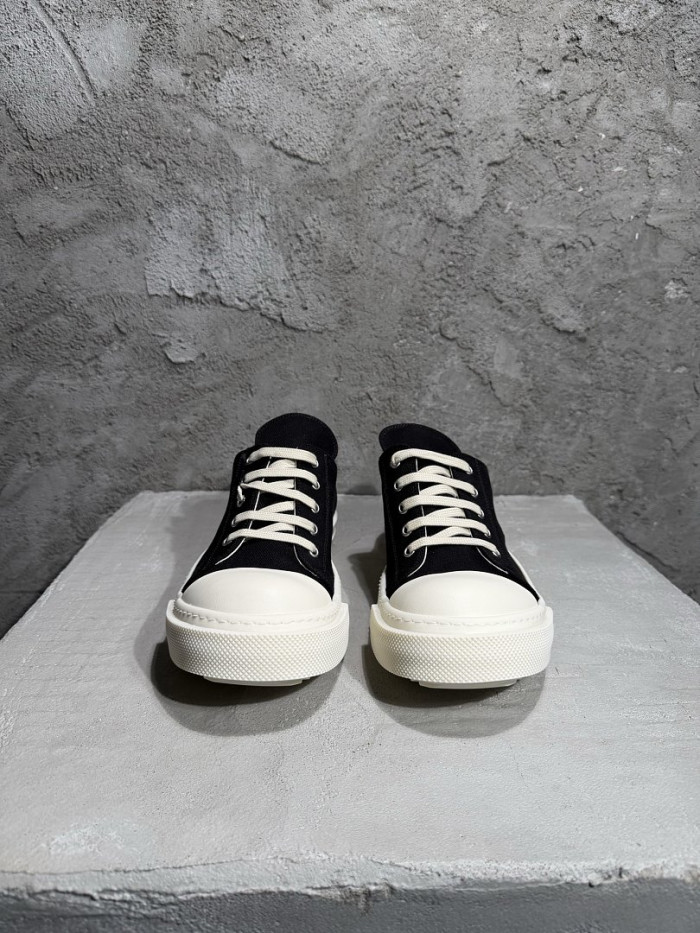 Rick Owen R0000122