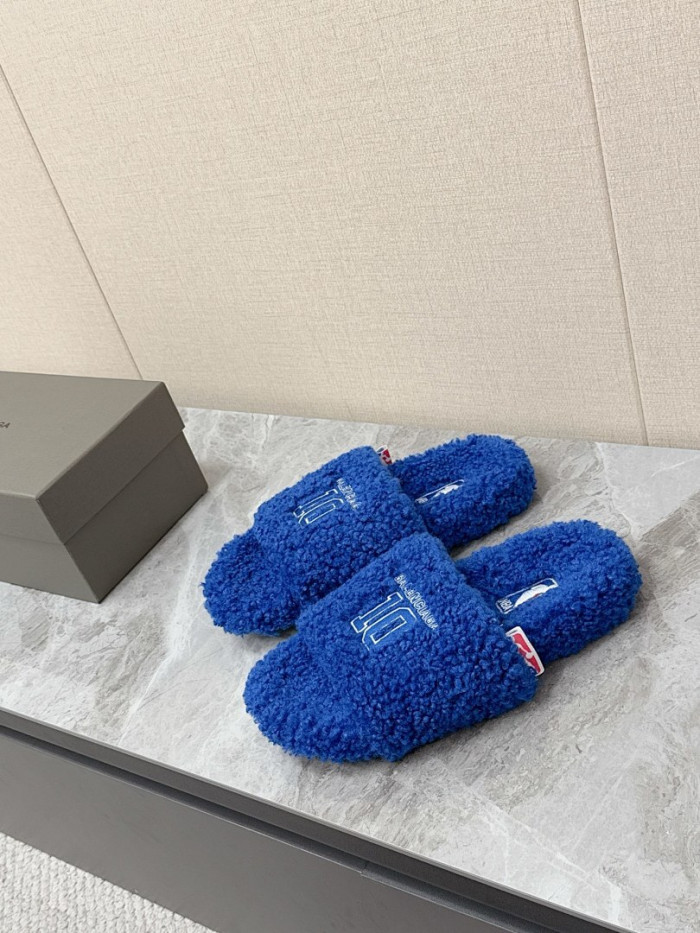 Ba1en*iaga Sandal 46