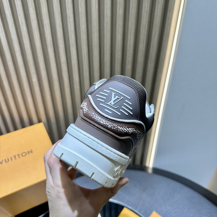 LV snekaers 267