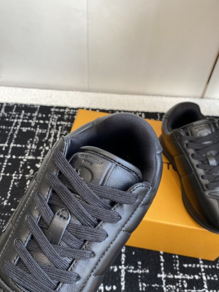 LV snekaers 216