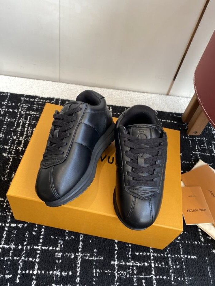 LV snekaers 216
