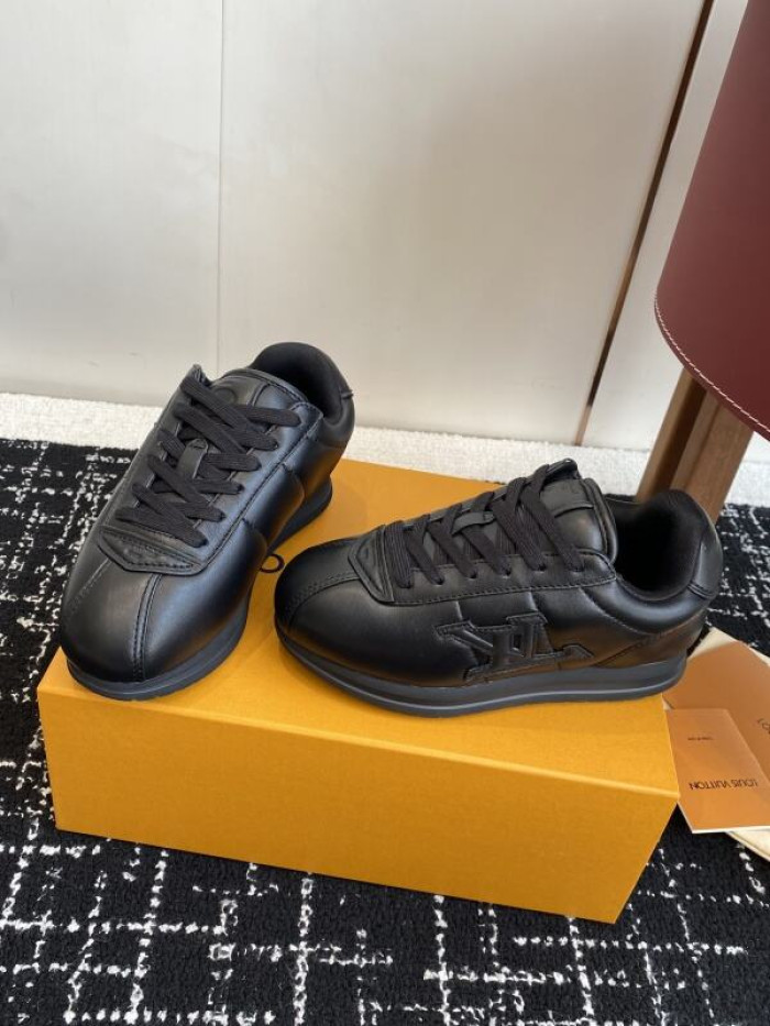 LV snekaers 216