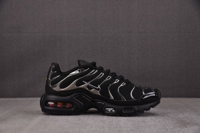 NK Air Max Plus SE Black Chrome-HJ9743-001