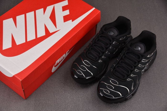 NK Air Max Plus SE Black Chrome-HJ9743-001