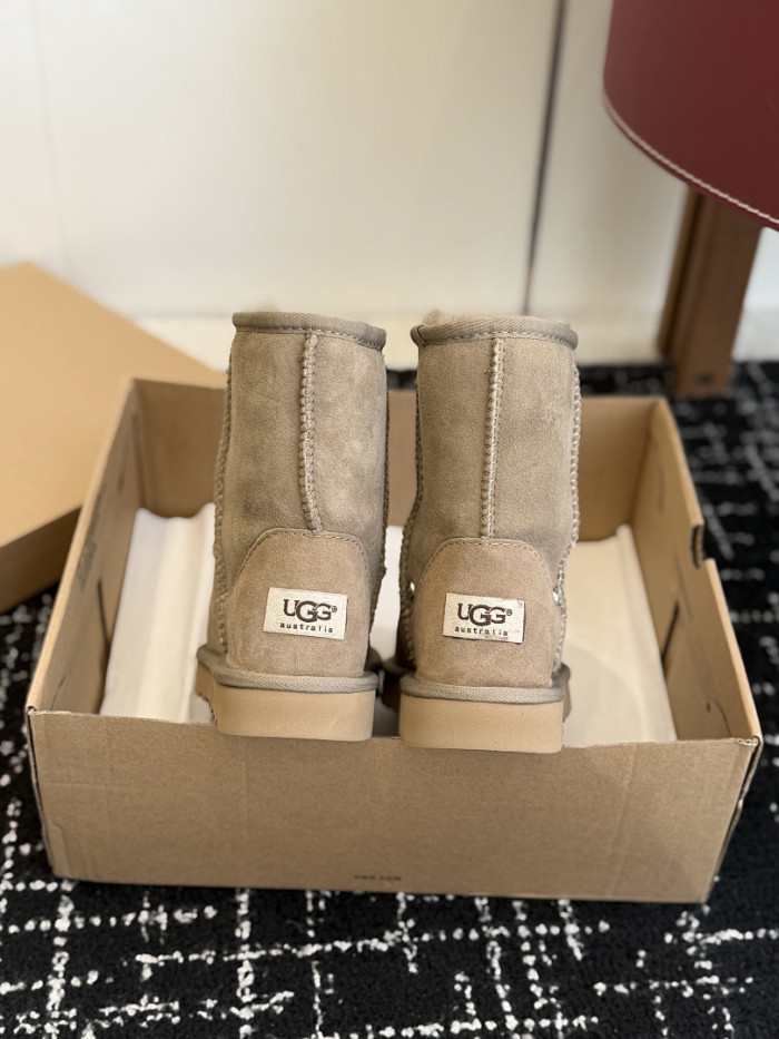 UGG-16