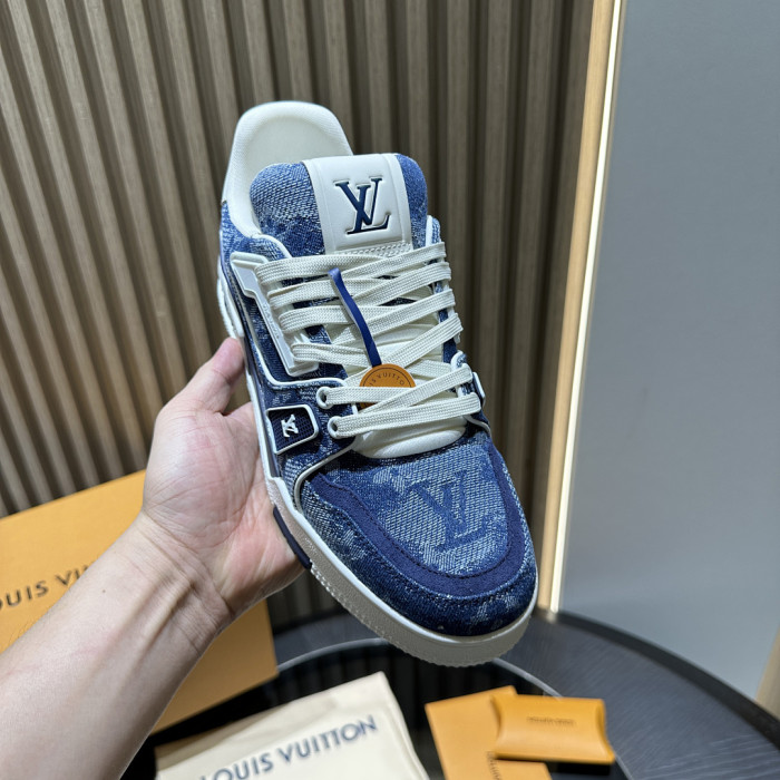 LV snekaers 259