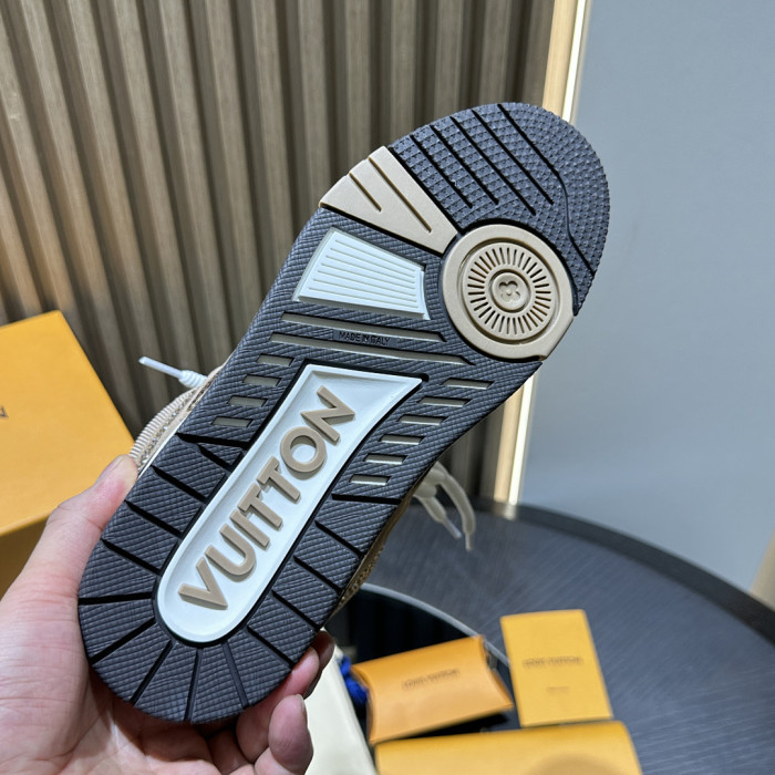 LV snekaers 253