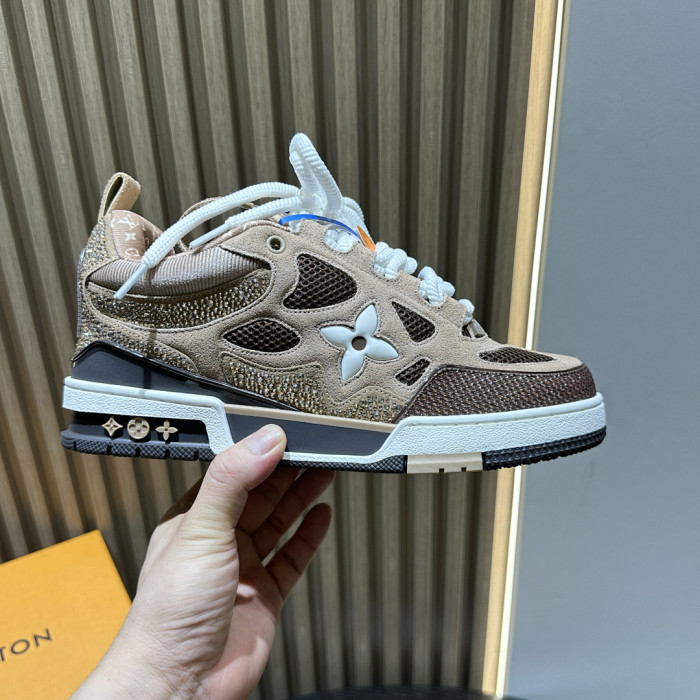 LV snekaers 253