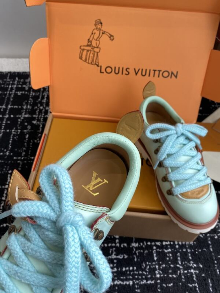LV snekaers 226