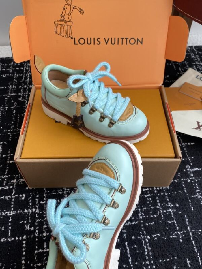 LV snekaers 226