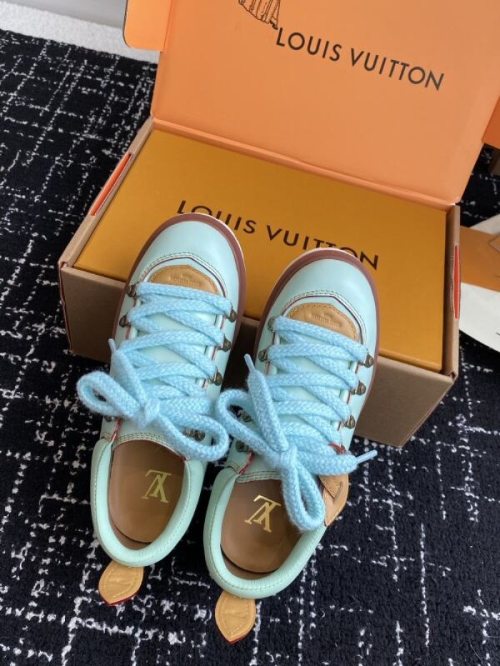 LV snekaers 226