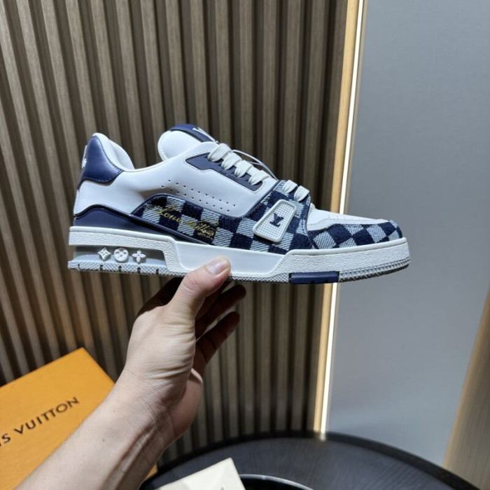 LV snekaers 213
