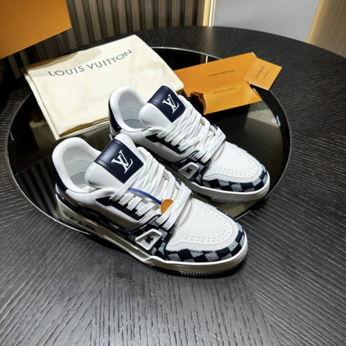 LV snekaers 213