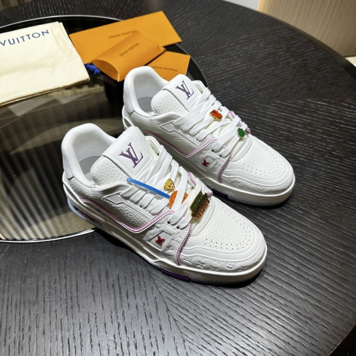 LV snekaers 239