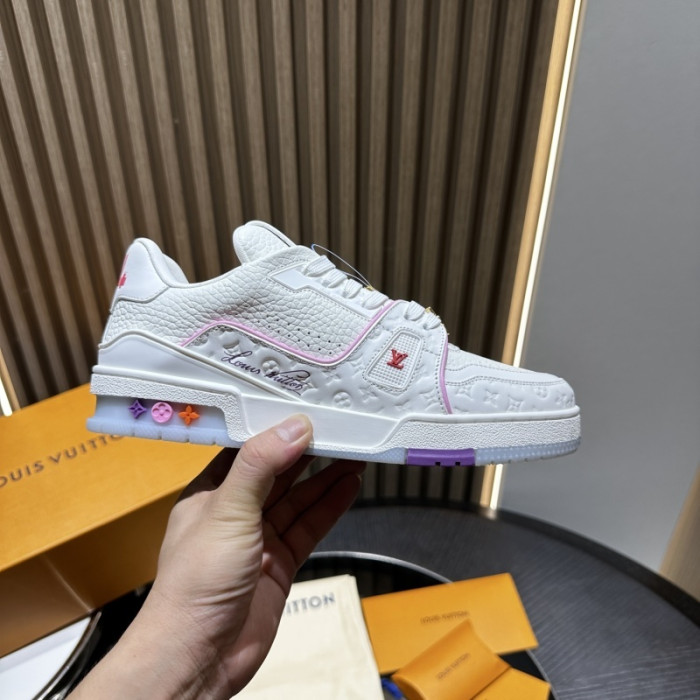 LV snekaers 239