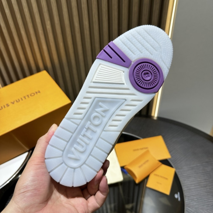 LV snekaers 239