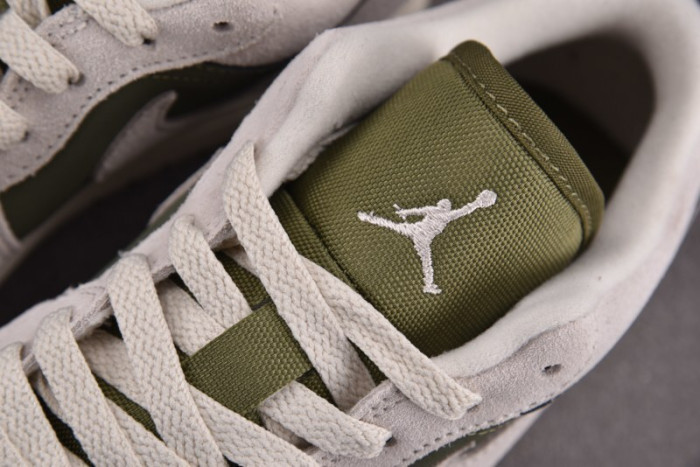 Air Jordan 1 Low SE Medium Olive Sail- HV4089-201