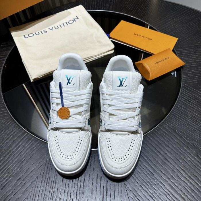 LV snekaers 222