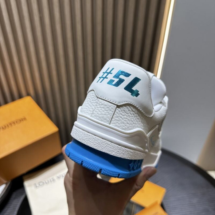 LV snekaers 222