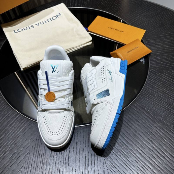 LV snekaers 222