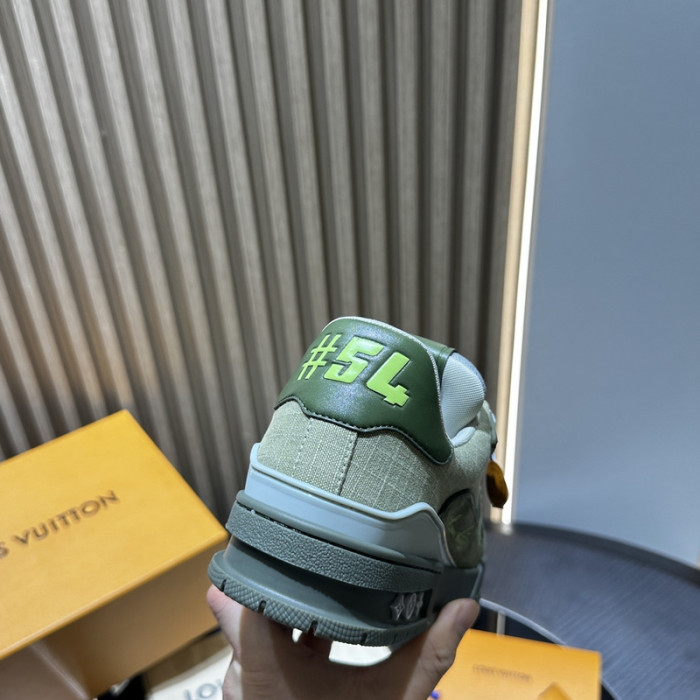 LV snekaers 169