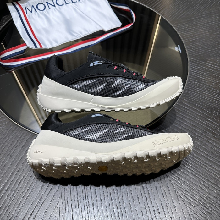MONCLER SNEAKER 18