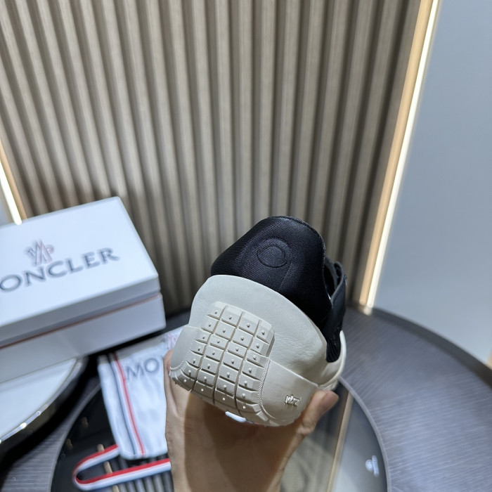 MONCLER SNEAKER 18