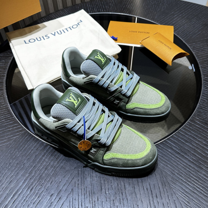 LV snekaers 169