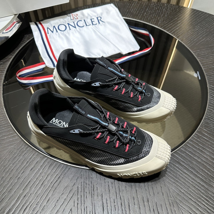 MONCLER SNEAKER 18