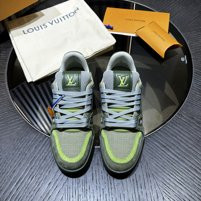 LV snekaers 169