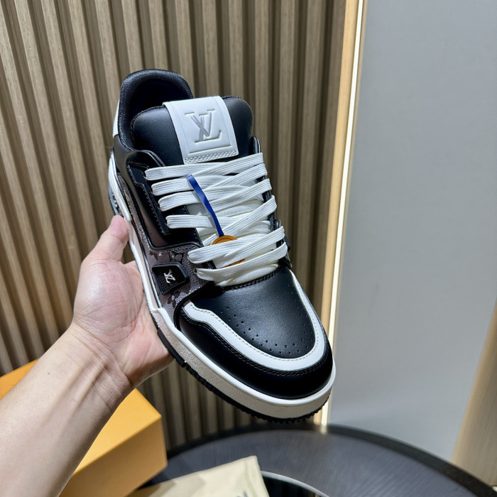 LV snekaers 257