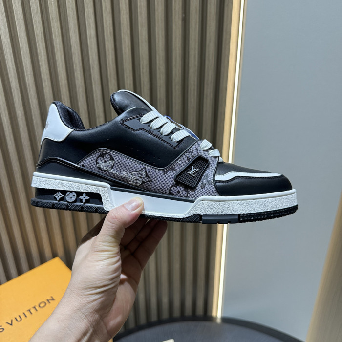 LV snekaers 257